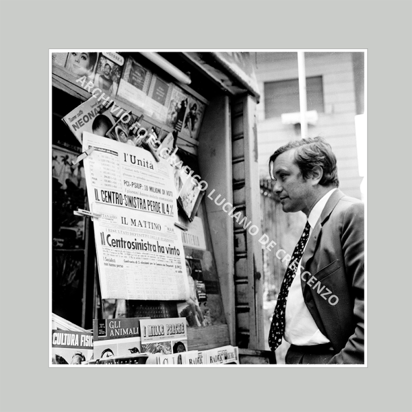 Fotografia &laquo;L'unit&agrave;&raquo;, dall'archivio di Luciano De Crescenzo